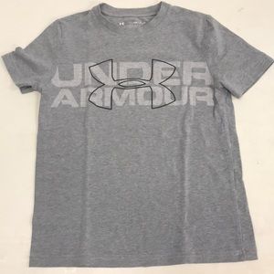 Under Armour T-shirt